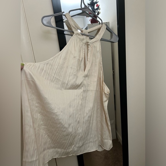 Old Navy Halter Blouse - Picture 4 of 4